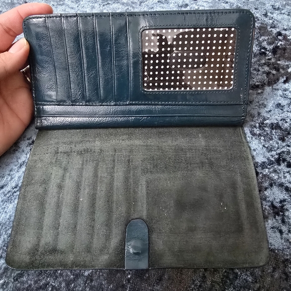 Clarks dark green leather wallet - Picture 6 of 8